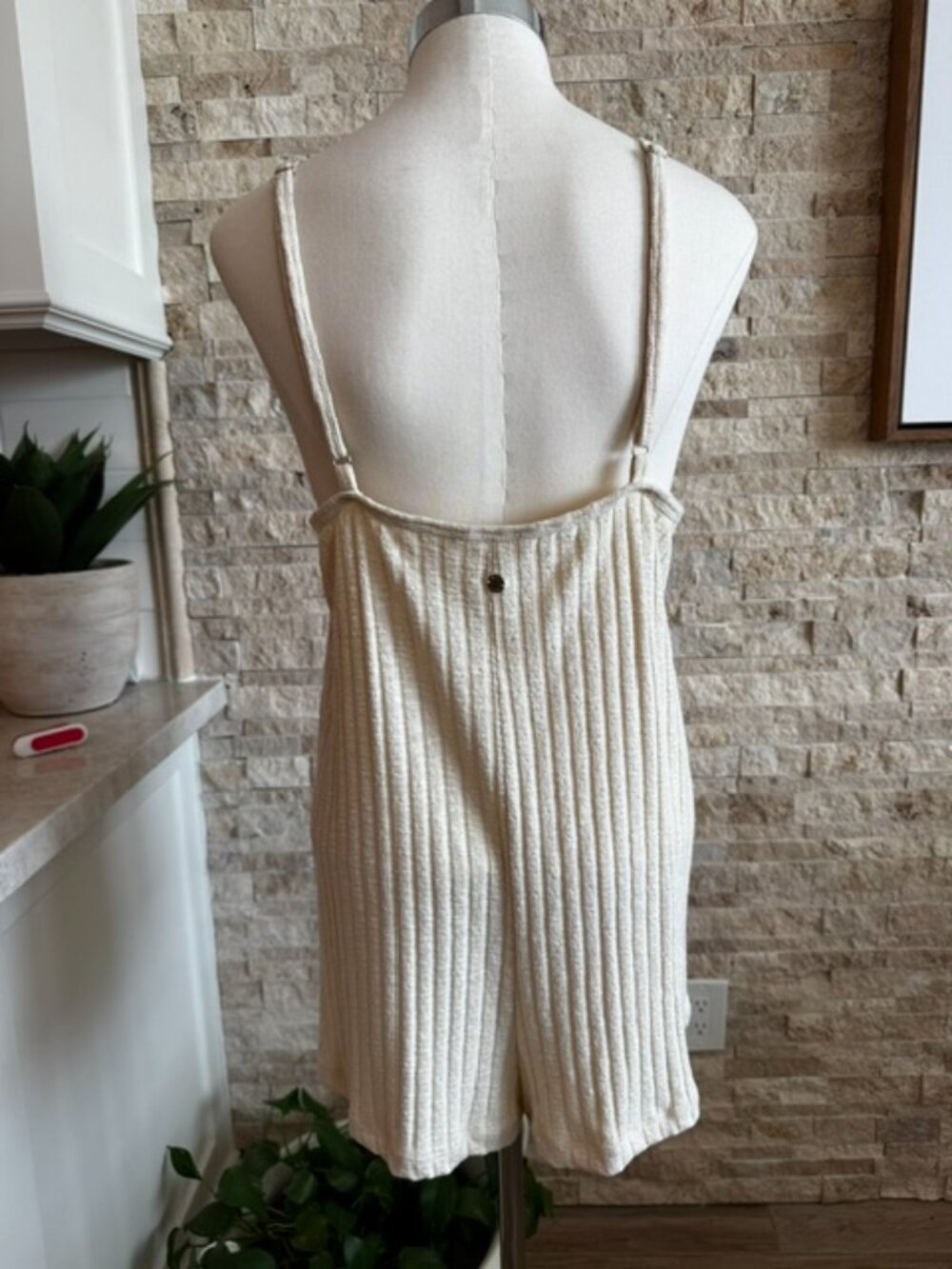 Roxy On Our Way Romper Women Cream Ribbed Knit Adjustable Straps XL NWOT - Picture 4 of 9